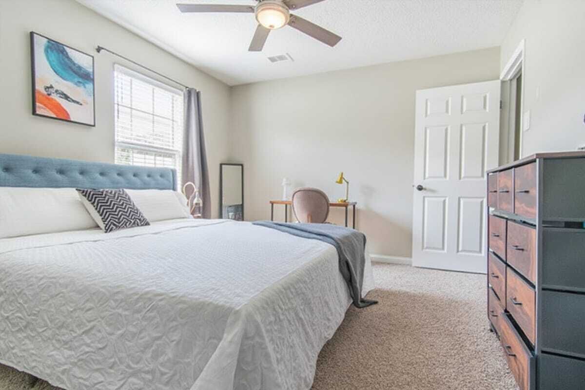 Arbejdsområde til bærbare computere, strygejern/strygebræt, gratis Wi-Fi