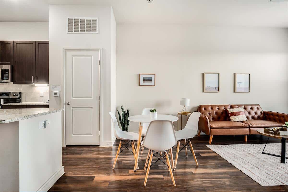 Standard-Apartment, 1 Schlafzimmer (Apartment) | Essbereich im Zimmer