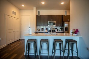 Standard Apartment, 2 Bedrooms (Apartment) | Private kitchen | Coffee/tea maker - Boulevard Stays - Spring Creek (Richardson)
