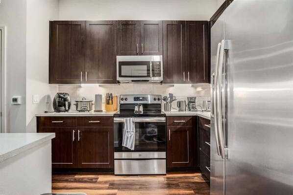 Private kitchen - Boulevard Stays - Spring Creek (Richardson)