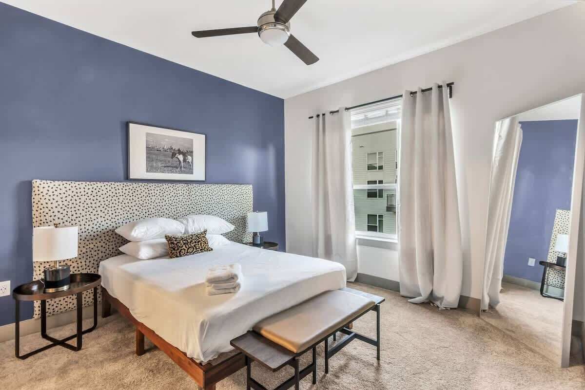 Iron/ironing board, free WiFi