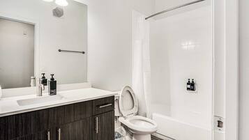 Standard Apartment, 2 Bedrooms (Apartment) | Bathroom | Combined shower/bathtub, hair dryer, towels, soap