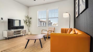 Standard Apartment, 1 Bedroom (Apartment) | Living area