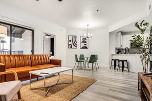 Standard Apartment, 2 Bedrooms (Apartment) | Living area | 50-inch Smart TV with digital channels - Boulevard Stays - Glendale Stadium (Glendale)