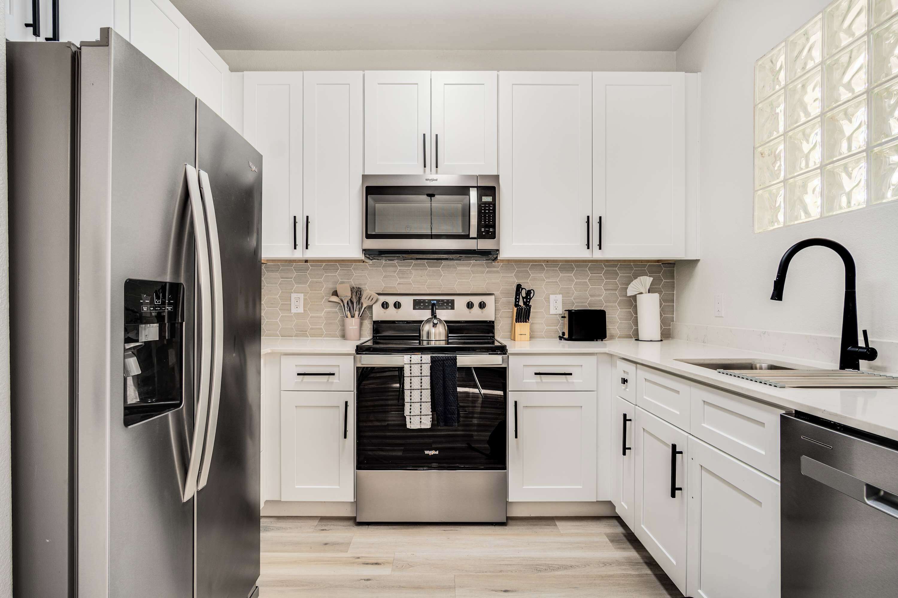 Departamento estándar, 1 habitación (Apartment) | Cocina privada | Refrigerador con congelador, microondas, horno y parrilla de estufa 