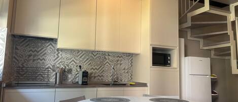 Microwave, stovetop