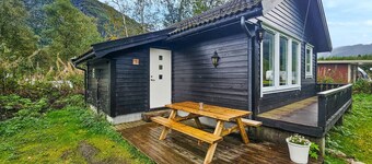 Awesome home in Røldal with WiFi