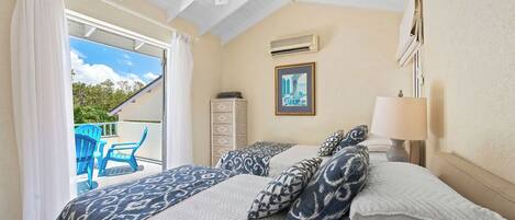 3 chambres, coffres-forts dans les chambres, fer et planche à repasser