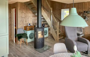 Interior - Lovely home in Sandviga with house sea view (Sandviga)