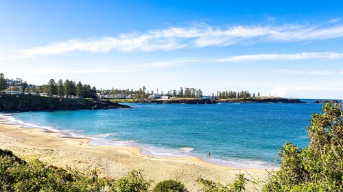 Relaxing Kiama Retreat with Garden & Comfort