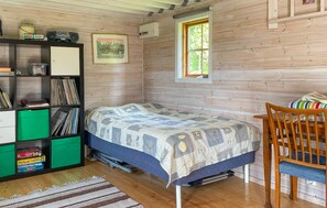 3 bedrooms, free WiFi - Awesome home in ätran with WiFi (Ätran)