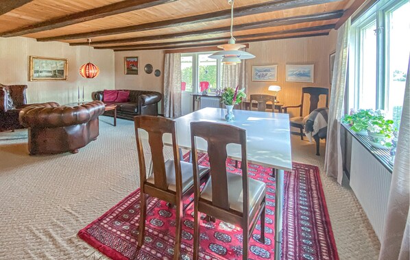 Interior - 1 bedroom amazing home in Jät (Jät)