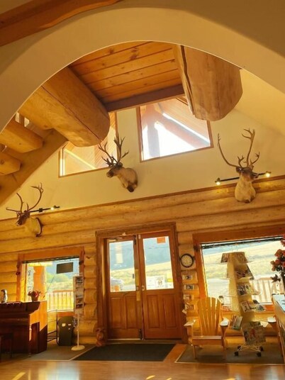 Bear's Claw Lodge