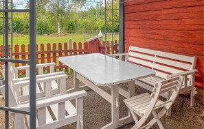 Outdoor dining - Cozy home in Läckeby with WiFi (Läckeby)