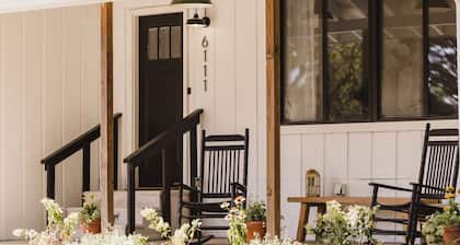 Quiet Retreat - Guest House on Flower Farm - Sleeps 7