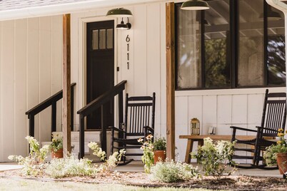 Quiet Retreat - Guest House on Flower Farm - Sleeps 7