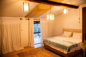 Klassiek appartement, balkon, uitzicht op strand | Gratis wifi