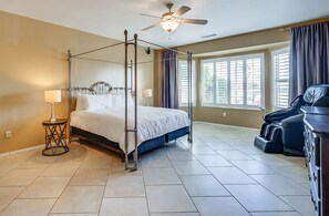 2 bedrooms, iron/ironing board, WiFi, bed sheets - Sun City Grand Oasis - Heated Pool & Fairway Views, Golf Cart Rental Available (Surprise)