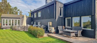 Amazing home in Köpmannebro