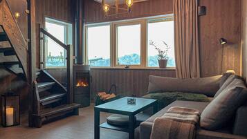 Smart TV y chimenea