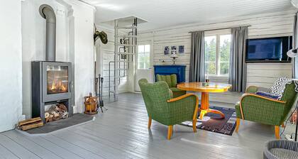 2 bedroom awesome home in Töcksfors