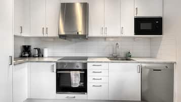 Fridge, oven, dishwasher, coffee/tea maker