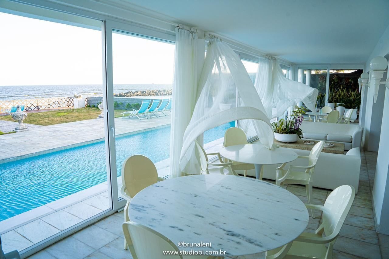 32-inch flat-screen TV with digital channels