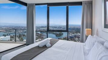 2 chambres, bureau, fer et planche à repasser, Wi-Fi gratuit