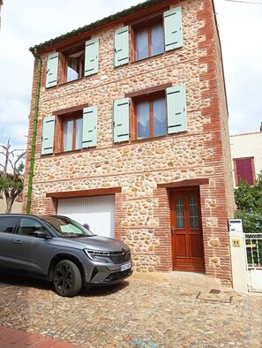 Exterior - Air-conditioned village house with terrace in a peaceful setting 8 pax (CANET EN ROUSSILLON)