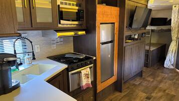 Microondas y parrilla de estufa