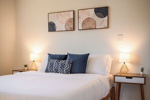 4 bedrooms, desk, iron/ironing board, travel cot