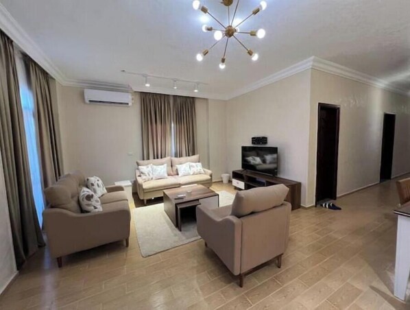 Living area - Luxury and cheep 5th settlement (Giza Governorate)