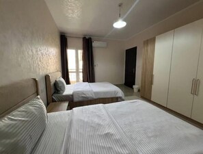 2 間睡房、上網、床單