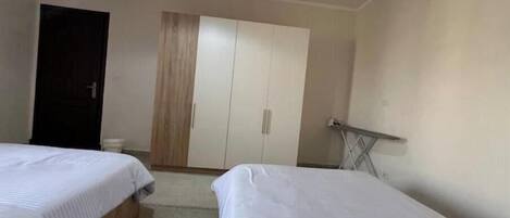 2 habitaciones, internet y ropa de cama