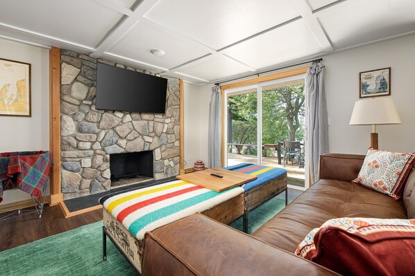 Smart TV y futbolito 