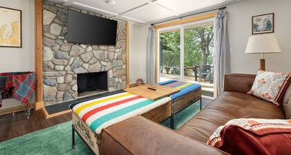 Dyer Lake Gallery Retreat • Lakefront • Deck + Fire Pit