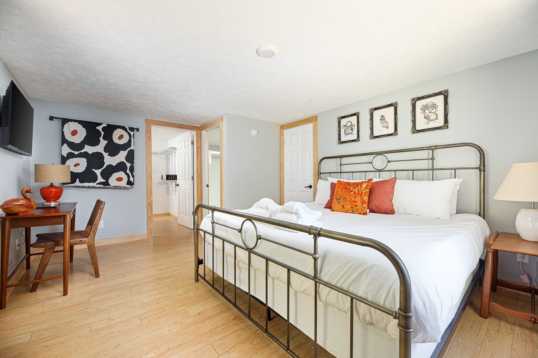 4 bedrooms, free WiFi, bed sheets