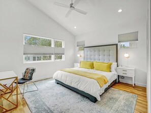 4 bedrooms, iron/ironing board, WiFi, bed sheets