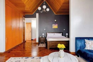 1 غرفة نوم ومكواة/لوح كي وخدمة الإنترنت وملاءات أسرّة