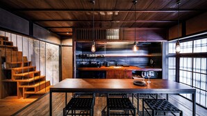 Maison mitoyenne, balcon | Coin cuisine privé