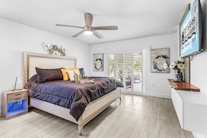4 bedrooms, desk, iron/ironing board, free WiFi