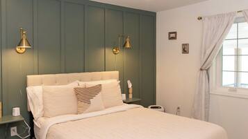 1 bedroom, iron/ironing board, travel crib, free WiFi