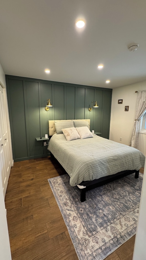 1 bedroom, iron/ironing board, travel cot, free WiFi