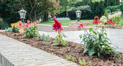 Charming guest suite only 3 miles from Sight & Sound Theater.