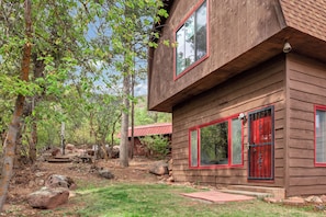 Exterior - Inviting Red Mountain Retreat, Near Hot Springs & Downtown, Great for Families (Glenwood Springs)
