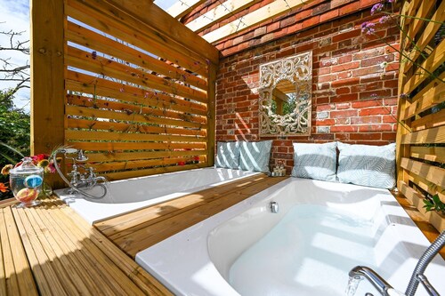The Potting Shed -  a holiday let that sleeps 2 guests  in 1 bedroom