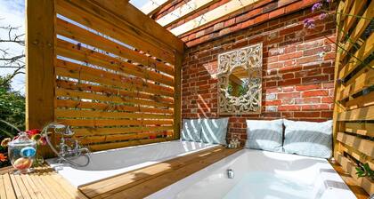 The Potting Shed - a holiday let that sleeps 2 guests in 1 bedroom