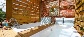 The Potting Shed - a holiday let that sleeps 2 guests in 1 bedroom