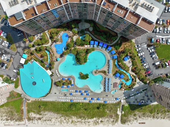 A heated pool - Edgewater T3 #906- Quaint Getaway! (Panama City Beach)