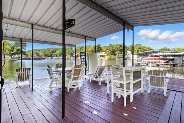 Outdoor dining - Beautiful Views in Sunrise Beach w/ Boat Slip, Private Dock & Gaming (Sunrise Beach)